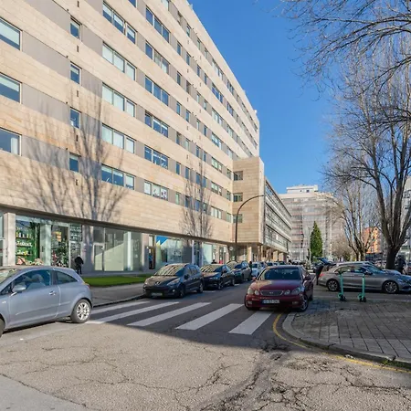 Host Wise - Gorgeous Spacious Flat - Ace Location Apartment Porto