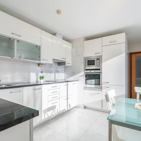 Apartmán Host Wise - Gorgeous Spacious Flat - Ace Location