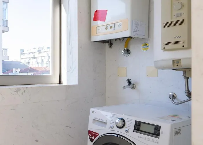 Host Wise - Gorgeous Spacious Flat - Ace Location